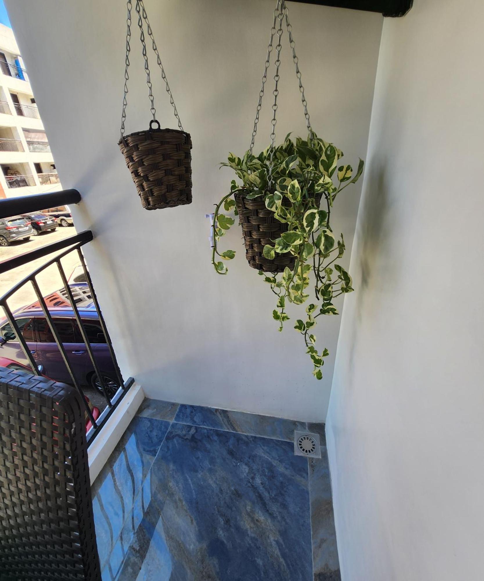 Condo Azur Suites B207 Near Airport, Netflix, Stylish, Cozy With Swimming Pool Lapu-Lapu City Exterior foto